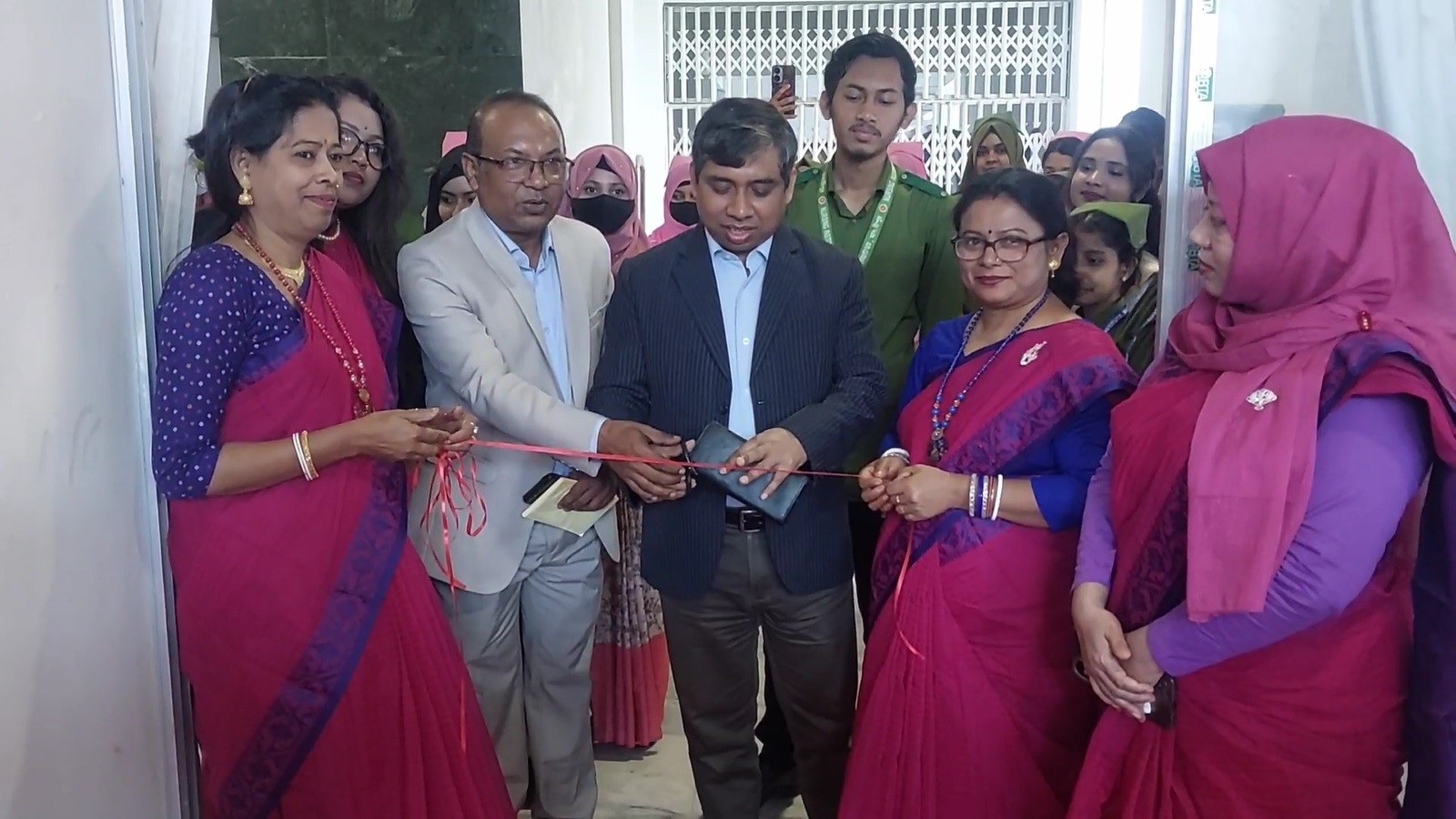 মাদারীপুরে নার্সিং ইনস্টিটিউটে জব ফেয়ার, সরাসরি সাক্ষাৎকার ও চাকরির সুযোগ