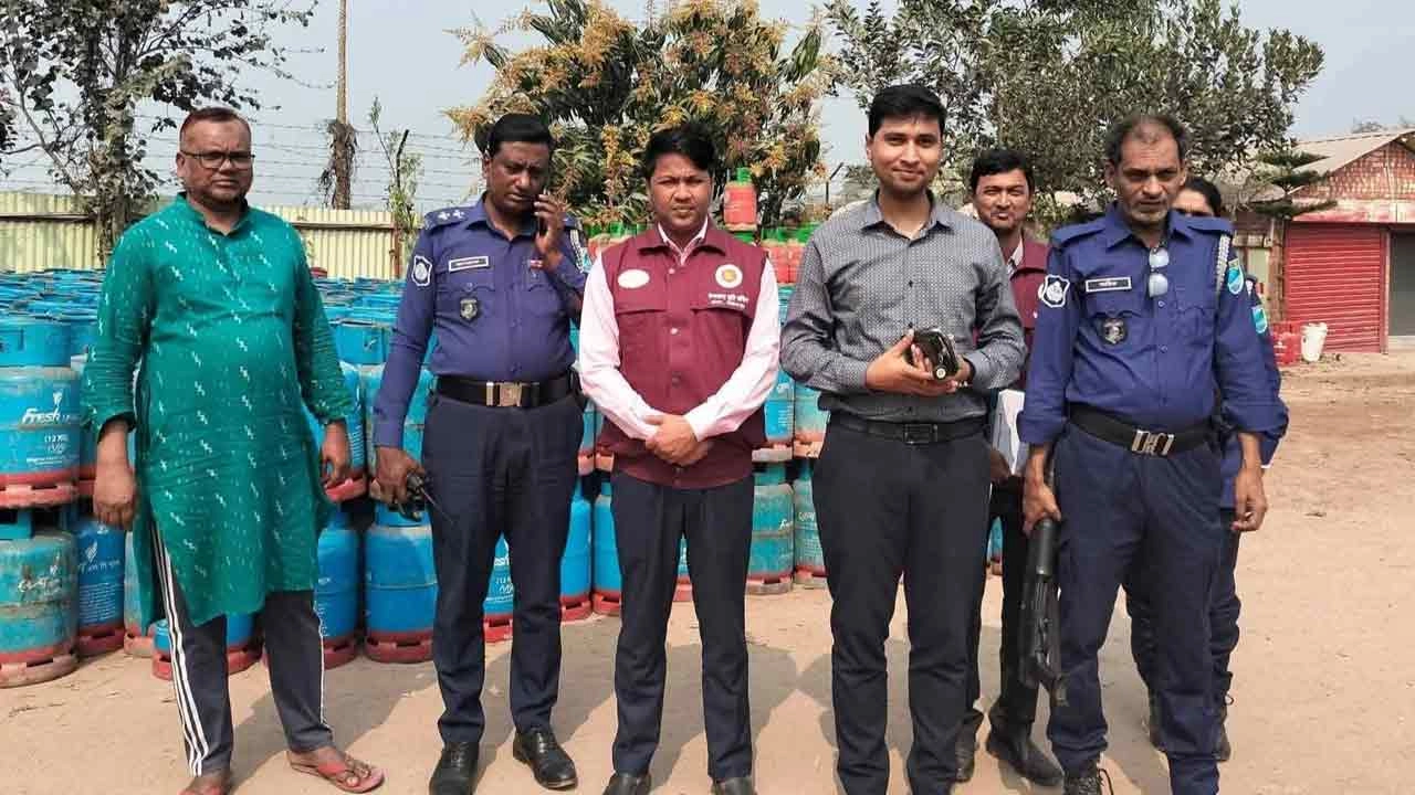 ভাঙ্গায় অবৈধ মূল্যে গ্যাস বিক্রি, দুই ডিপো মালিককে জরিমানা