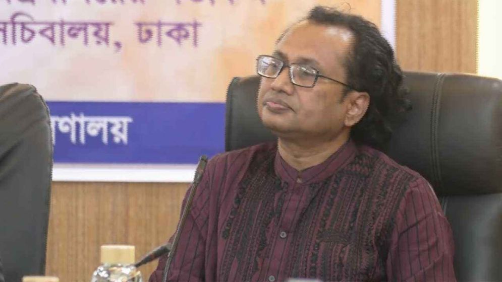 তেলের দাম বাড়ছে না, কাতার ইস্যুতে এলএনজি সরবরাহ নিয়ে শঙ্কা