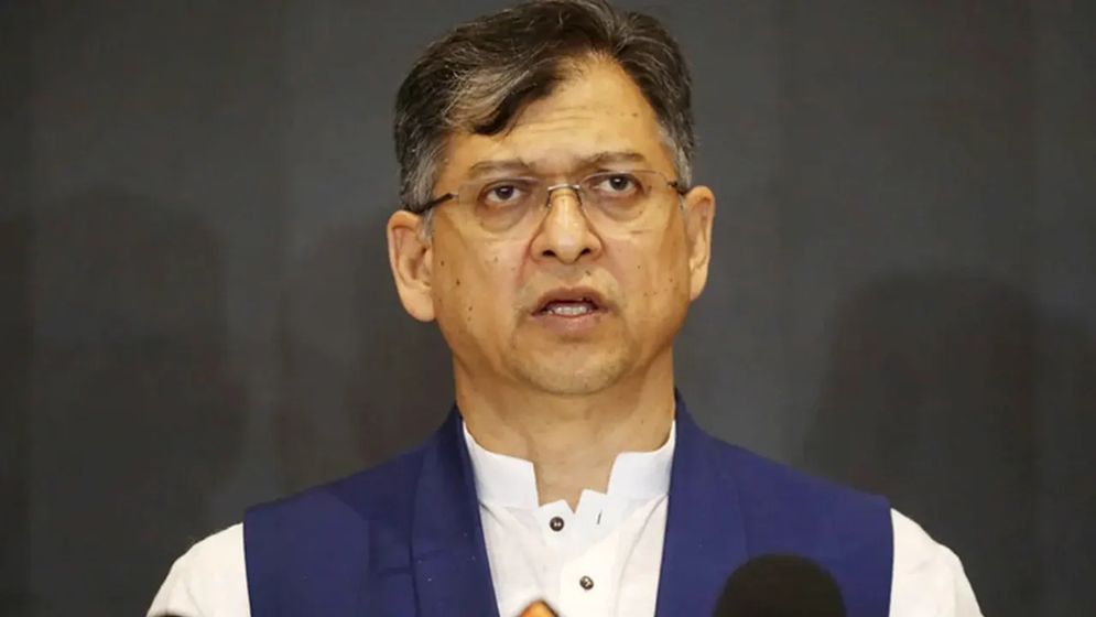 প্রধানমন্ত্রীর অনুপস্থিতে প্রতিরক্ষাসহ তিন বিভাগের দায়িত্বে স্বরাষ্ট্রমন্ত্রী