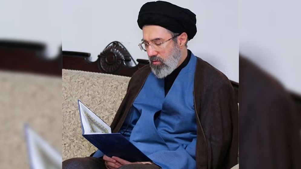 ইরানের নতুন সুপ্রিম লিডারকেও হত্যার ইঙ্গিত দিলেন ট্রাম্প