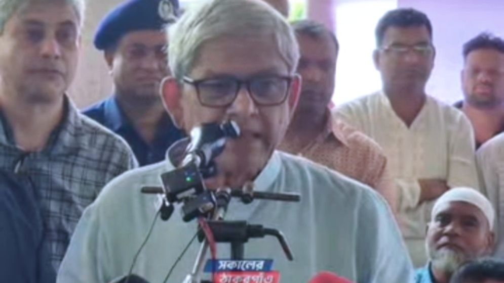 নেতাকর্মীদের প্রতি ফখরুলের হুঁশিয়ারি: রাডার ফিট করেছি, সোজা পথে চলতে হবে