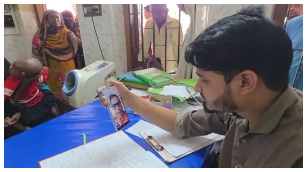 সিরাজগঞ্জ থেকে ভিডিও কলে সিলেটের হাসপাতাল পরিদর্শন মন্ত্রীর