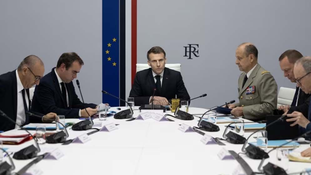 ইরানের বিরুদ্ধে সামরিক পদক্ষেপের প্রস্তুতি ইউরোপের তিন দেশের