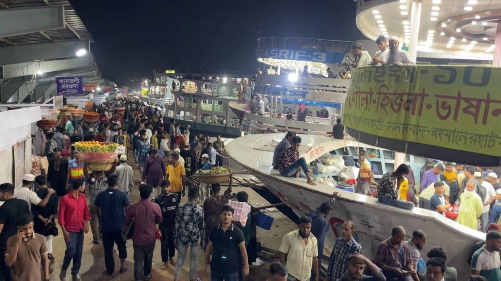 জ্বালানি সংকটে লঞ্চ চলাচলে অনিশ্চয়তা, ঈদযাত্রায় বিপর্যয়ের আশঙ্কা