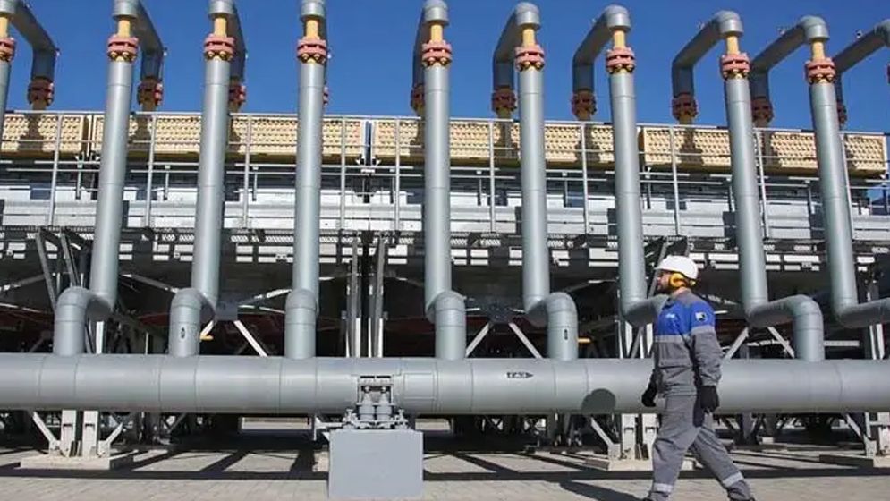 মধ্যপ্রাচ্য সংঘাতে কাতারে উৎপাদন বন্ধ, ইউরোপে গ্যাসের ঝড়