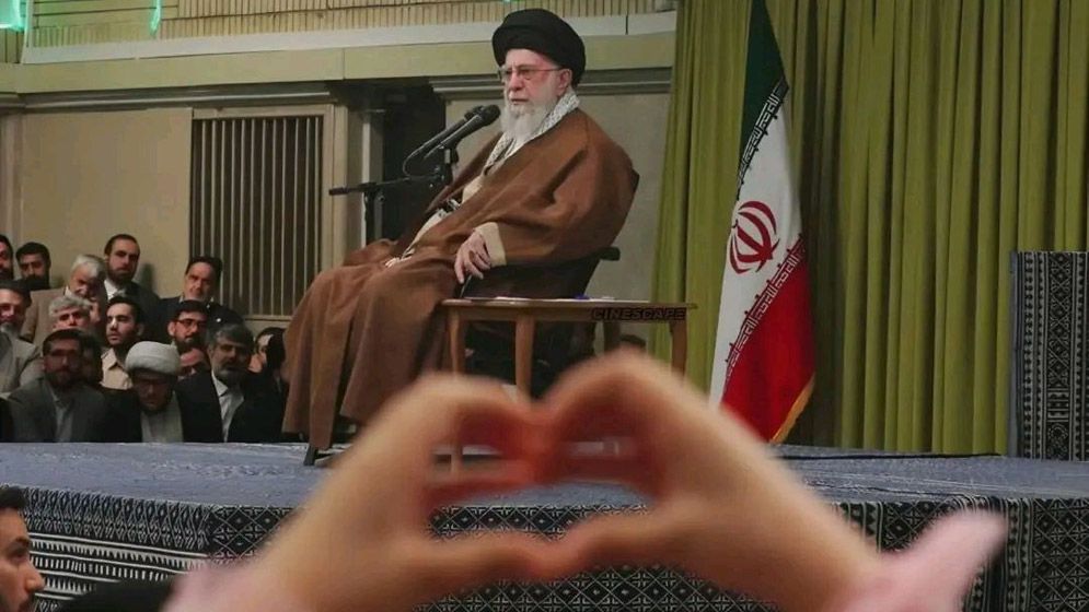 খামেনিকে হত্যা করলেই কি থামবে ইরান? জানুন বিশ্লেষকদের মতামত