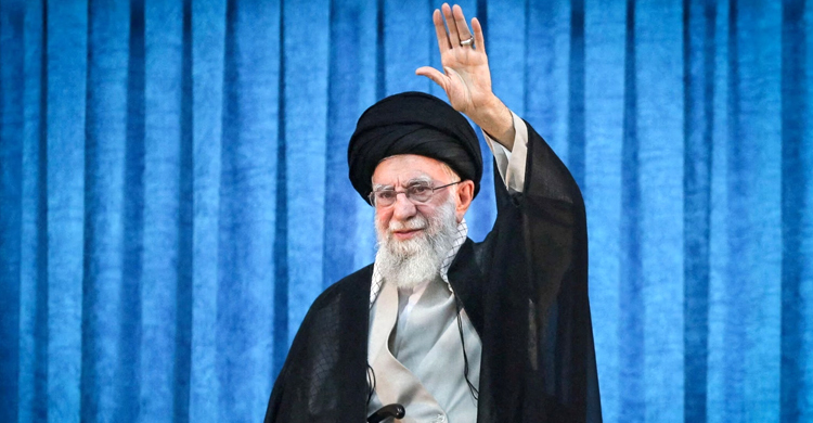 ইরানের সর্বোচ্চ নেতা খামেনি সুস্থ আছেন, দৃঢ়ভাবে নেতৃত্ব দিচ্ছেন