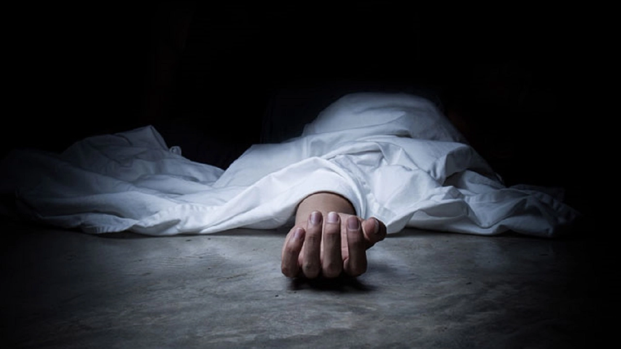 সেচ পাম্পে বিদ্যুৎস্পৃষ্ট হয়ে ধানক্ষেতেই প্রাণ হারালেন যুবক