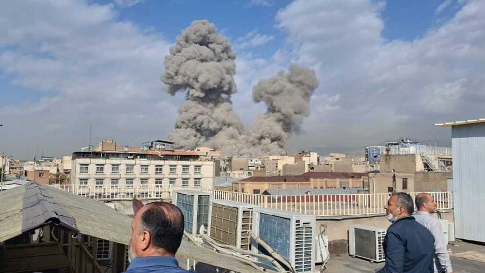 ইরানে ভয়াবহ হামলা: খামেনিসহ নিহত ৪০ জন কর্মকর্তা