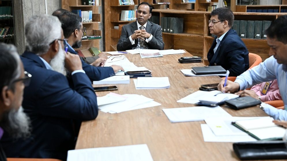 সংসদ গ্রন্থাগার পরিদর্শনে ডেপুটি স্পিকার, তথ্য সেবায় গুরুত্ব