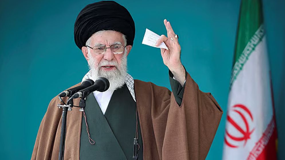 খামেনির মৃত্যুর ইঙ্গিত দিলেন নেতানিয়াহু, জানালেন ইরানি মন্ত্রী