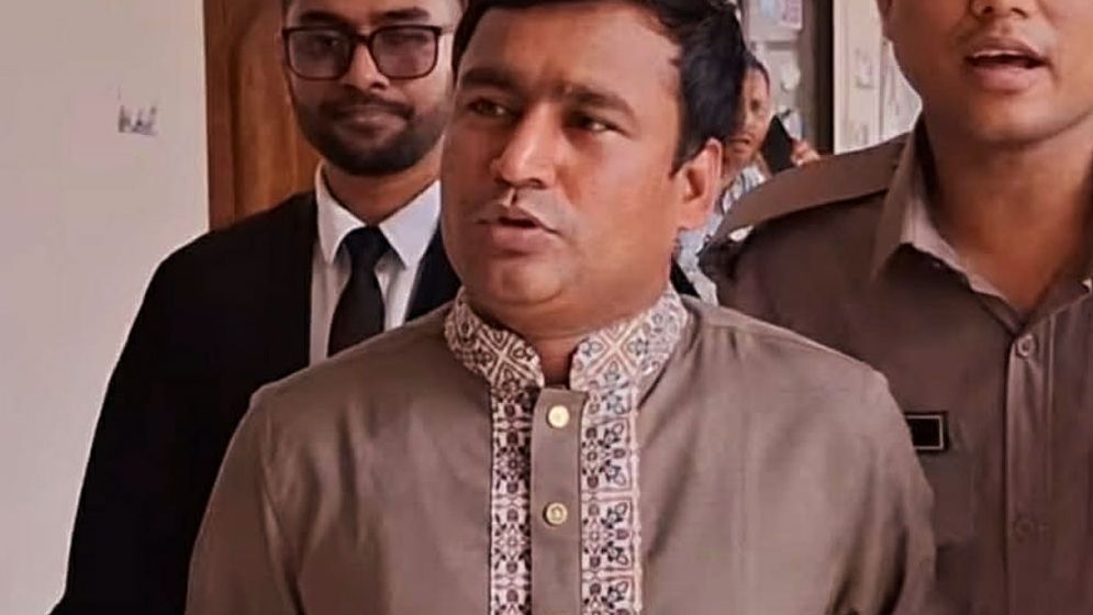 শিক্ষার্থীদের ওপর গুলি: নিষিদ্ধ ছাত্রলীগ নেতা তারেক কারাগারে