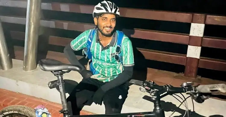 সাইকেলে ১২ ঘণ্টায় ৩০০ কিলোমিটার পাড়ি দিলেন রাজবাড়ীর ইউসুফ ইকবাল