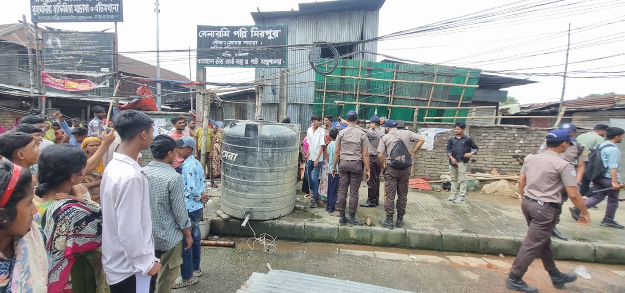 রাজধানীতে উচ্ছেদ অভিযান: প্রথম দিনেই জরিমানা দুই লাখের বেশি