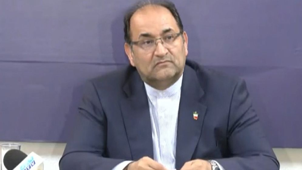 হরমুজে আটকা ৬ বাংলাদেশি জাহাজ পার হওয়ার অনুমতি দিল ইরান