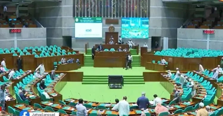 পাস হলো ইতিহাসের বৃহত্তম বাজেট, করমুক্ত আয়সীমা ৪ লাখে উন্নীত