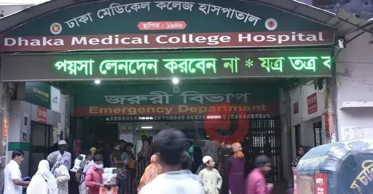 জবিইউ মন্দিরের পুরোহিতকে কুপিয়ে জখম, হাসপাতালে আশঙ্কাজনক