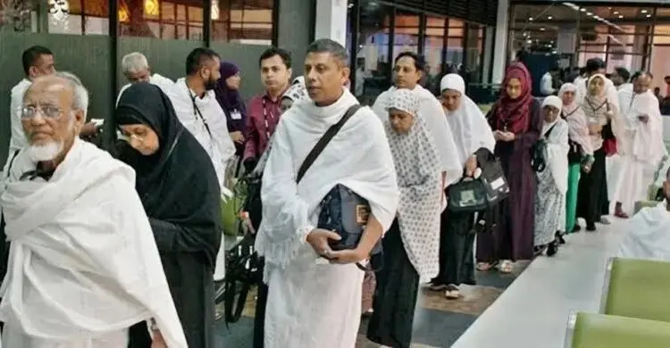হজ শেষে দেশে ফিরলেন ৬৪ হাজার হাজি, সৌদিতে মৃত্যু ৫৪