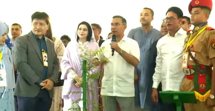 আরাফাতে নিমগাছের স্মৃতি নিয়ে প্রধানমন্ত্রী তারেক রহমান
