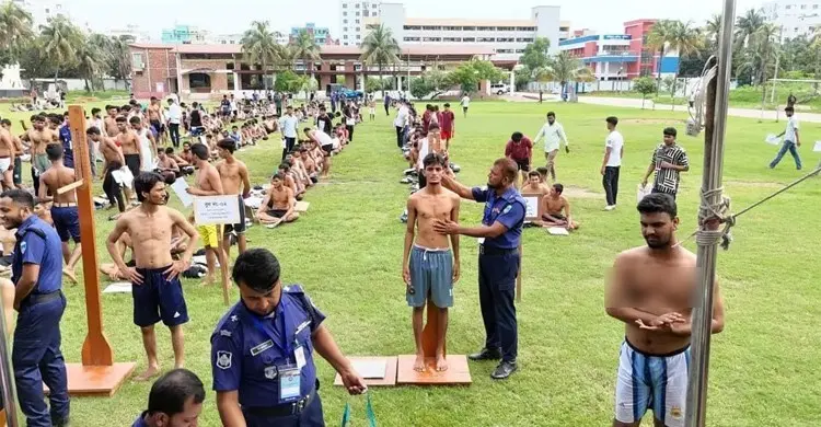চট্টগ্রামে ক্যাডেট এএসআই নিয়োগ: ৬১৯ জন পেলেন লিখিত পরীক্ষার সুযোগ