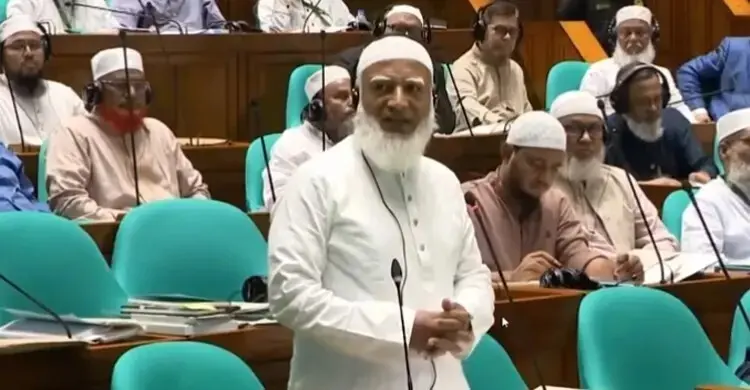 হাসপাতালে মেঝেতে রোগীর দৃশ্যকে লজ্জাজনক বললেন শফিকুর রহমান