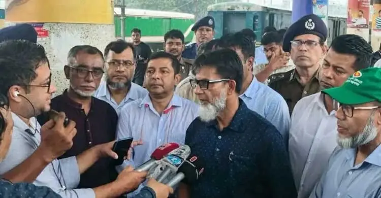 জলজর রুধে ৫ ফুট উঁচু হচ্ছে চট্টগ্রাম-দোহাজারী রেললাইন