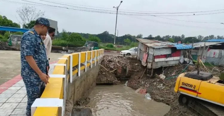 চট্টগ্রাম বন্দরের উদ্যোগে খাল খনন, কমবে বিমানবন্দরের জলাবদ্ধতা