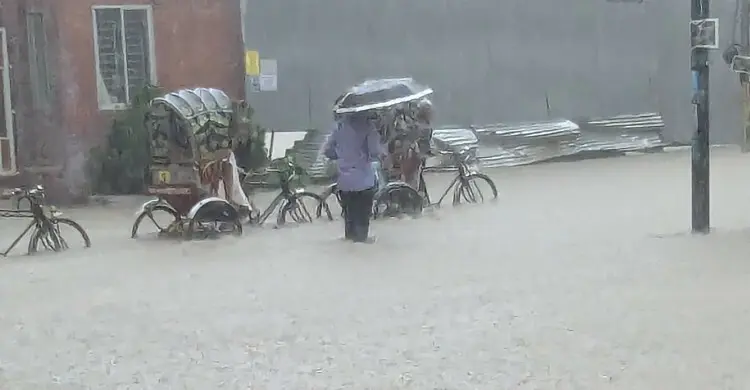 পাহাড়ি বন্যায় বিপর্যস্ত তিন পার্বত্য জেলা, মন্ত্রণালয়ে স্থাপিত হলো কন্ট্রোল রুম