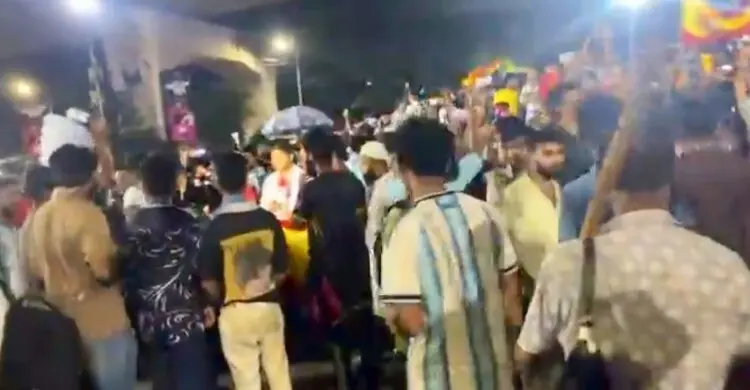 স্পেনের জয়ে উল্লাস, আর্জেন্টিনার হারে হতাশায় ঢাবি ক্যাম্পাস