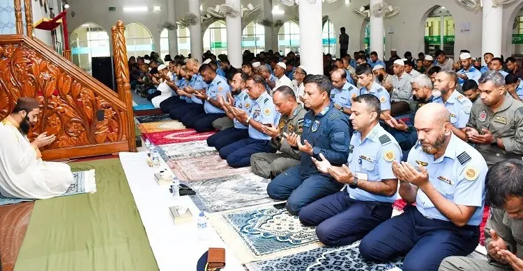 মর্মান্তিক মাইলস্টোন দুর্ঘটনায় নিহতদের স্মরণে বিমানবাহিনীর দোয়া