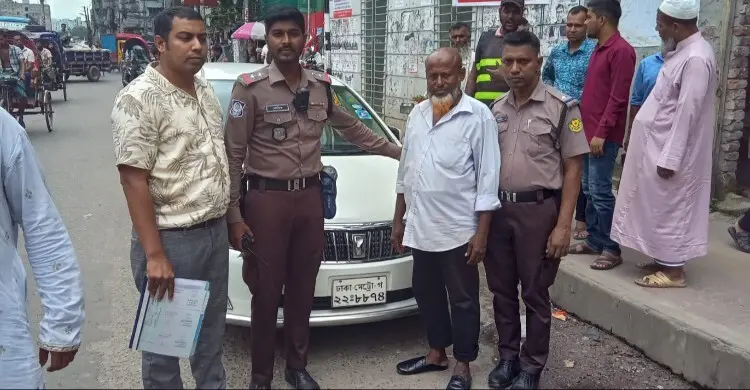 বকেয়া বেতনের দাবিতে মালিকের গাড়ি নিয়ে পালালেন চালক, গ্রেফতার