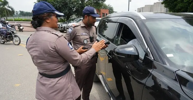 শব্দদূষণ রোধে রাজধানীতে অবৈধ হর্নের বিরুদ্ধে ডিএমপির অভিযান