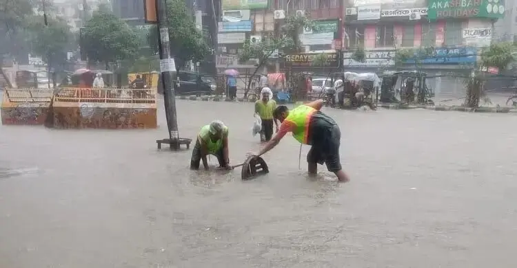 লঘুচাপের সম্ভাবনা, আরও ৫ দিন ভারী বৃষ্টিপাতের আভাস