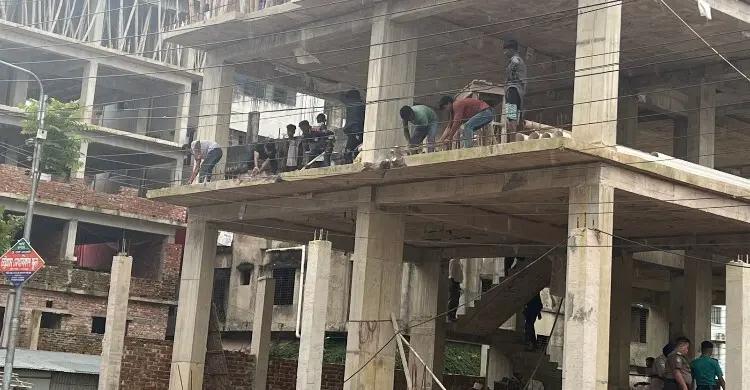 সিডিএর হানা: কল্পলোকে ভবনের অবৈধ অংশ গুঁড়িয়ে ২২ লাখ জরিমানা