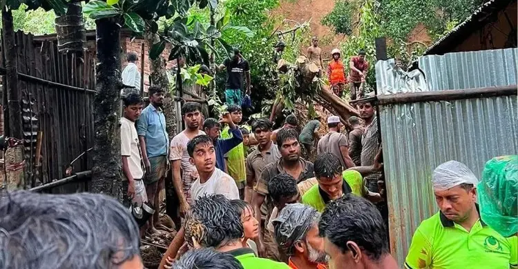 টানা বৃষ্টিতে রাঙ্গুনিয়ায় পাহাড়ধস: নারীর মৃত্যু, আহত ২