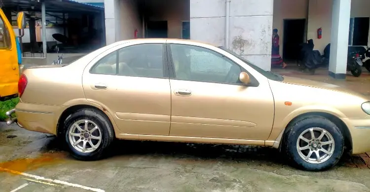 যাত্রাবাড়ীতে প্রাইভেটকারে ৪৪ কেজি গাঁজা, পালানোর চেষ্টায় আটক ৩