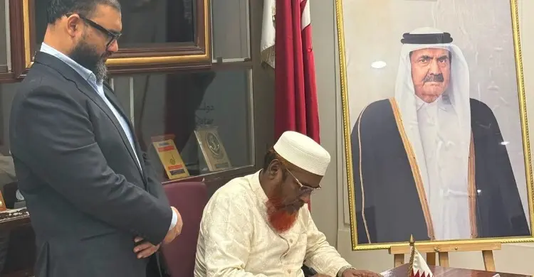 কাতারের সাবেক আমিরের মৃত্যুতে দূতাবাসে শোকবইতে সই গোলাম পরওয়ারের