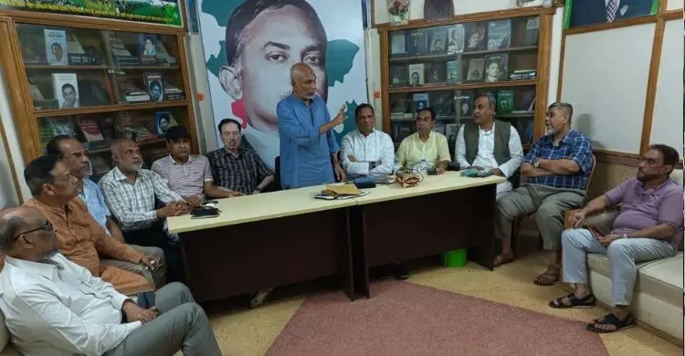 বন্যায় বিপর্যস্তদের দুর্ভোগ অব্যাহত: পুনর্বাসনে জোর দিলেন এরশাদ উল্লাহ