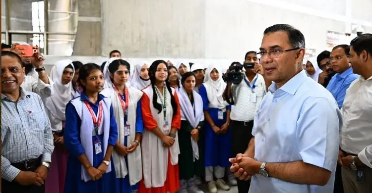 সংসদ ভবনে শিক্ষার্থীদের সাথে সাক্ষাৎ প্রধানমন্ত্রী তারেক রহমানের