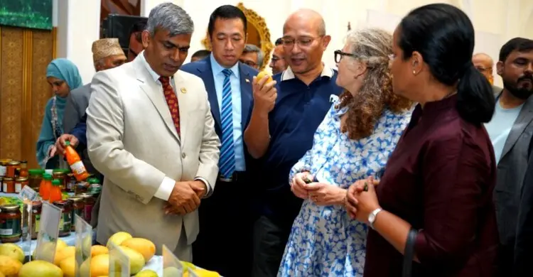 কাঠমান্ডুতে আমের উৎসবে বাংলাদেশের স্বাদ ও ঐতিহ্য