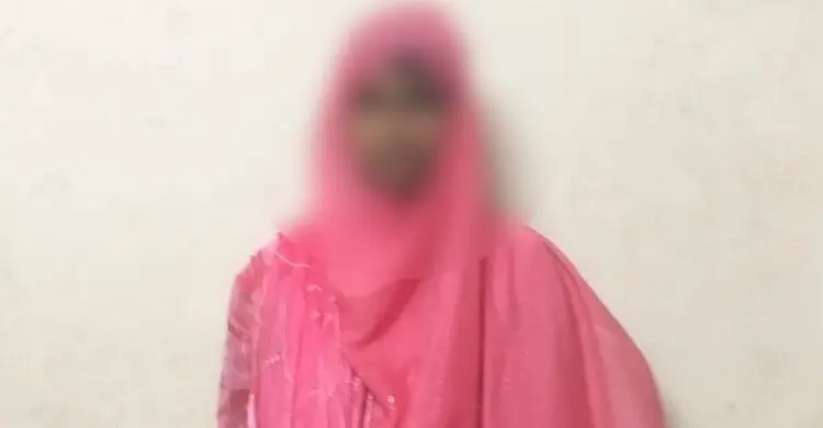 রাজধানীতে চুরির মামলায় হাতিয়ায় গ্রেফতার তরুণী, উদ্ধার সোনার গহনা
