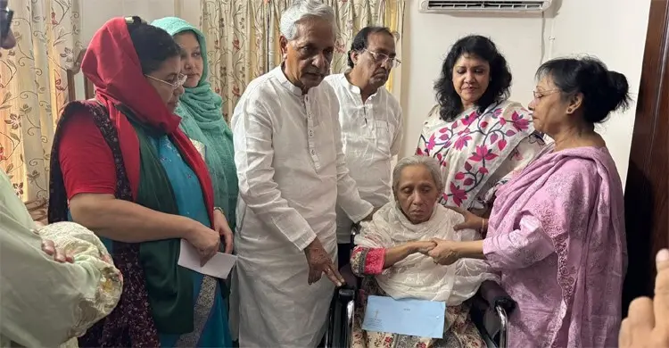 অসুস্থ শবনম মুশতারীর চিকিৎসায় সরকারের ৫ লাখ টাকা অনুদান