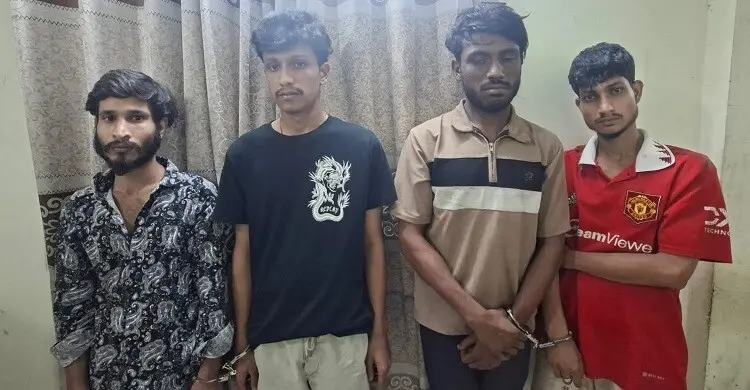কাদেরাবাদে এসআইকে ছুরিকাঘাত: চারজন গ্রেফতার, পিঠে ৪৫ সেলাই