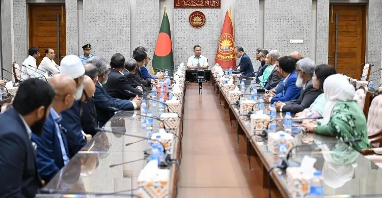 পোশাকশিল্পের বিকাশে সব ধরনের সহযোগিতার আশ্বাস প্রধানমন্ত্রীর