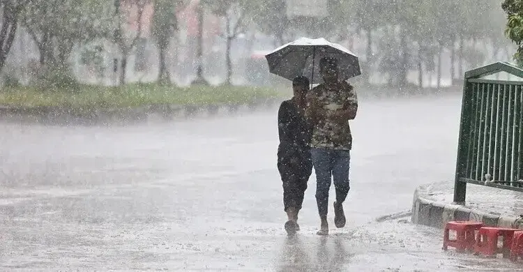 দেশের ৬ বিভাগে ৭২ ঘণ্টা অতিভারী বৃষ্টির পূর্বাভাস, ভূমিধসের শঙ্কা
