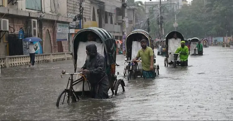সপ্তাহে সাড়া ১৫০০ মিলি বৃষ্টি, চট্টগ্রামে ভেঙেছে সব রেকর্ড