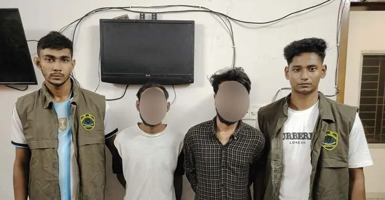 ছিনতাইয়ের প্রস্তুতিকালে শেরেবাংলা নগর থেকে গ্রেফতার ২