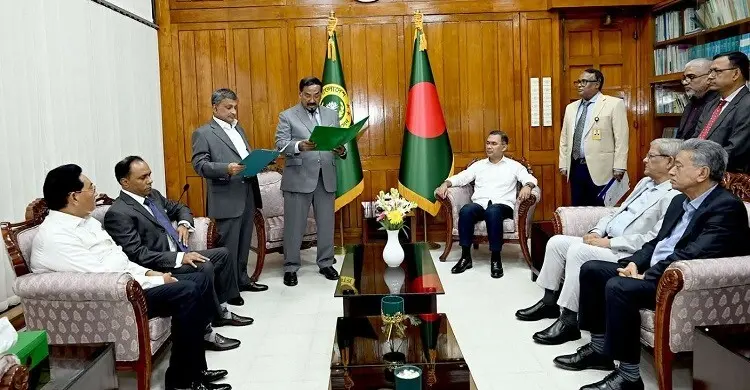 ত্রয়োদশ সংসদে শপথ নিলেন বিএনপির সারোয়ার আলমগীর