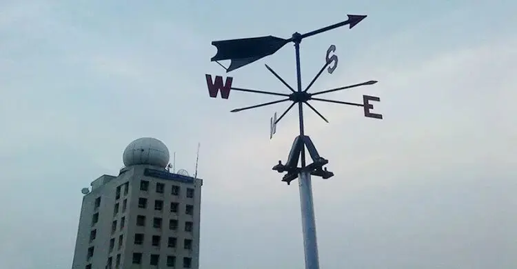 ঢাকার আকাশ মেঘলা, দুপুরের মধ্যে বজ্রসহ বৃষ্টির সম্ভাবনা